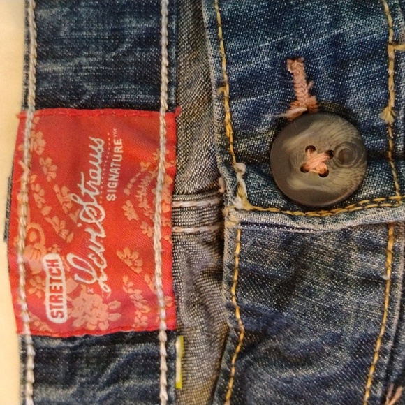 Levi's Strauss Signature stretch Capri jeans. - Picture 2 of 11